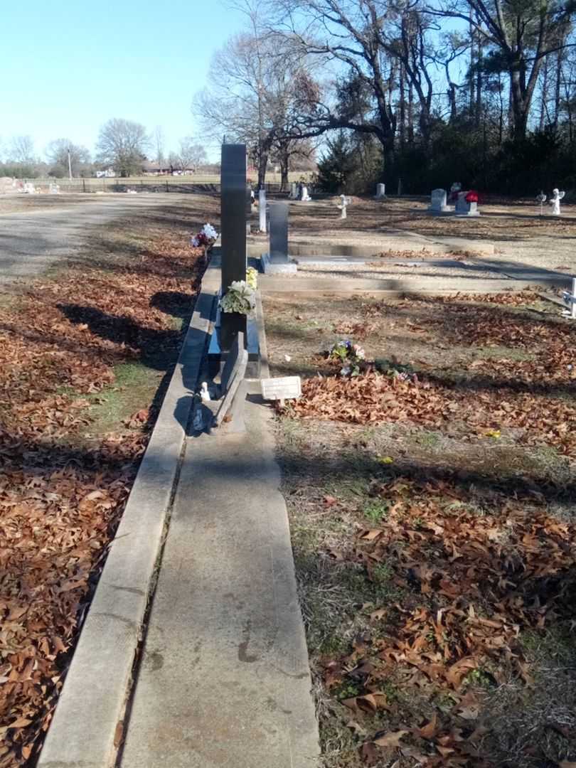 Benny E. Nations's grave. Photo 2