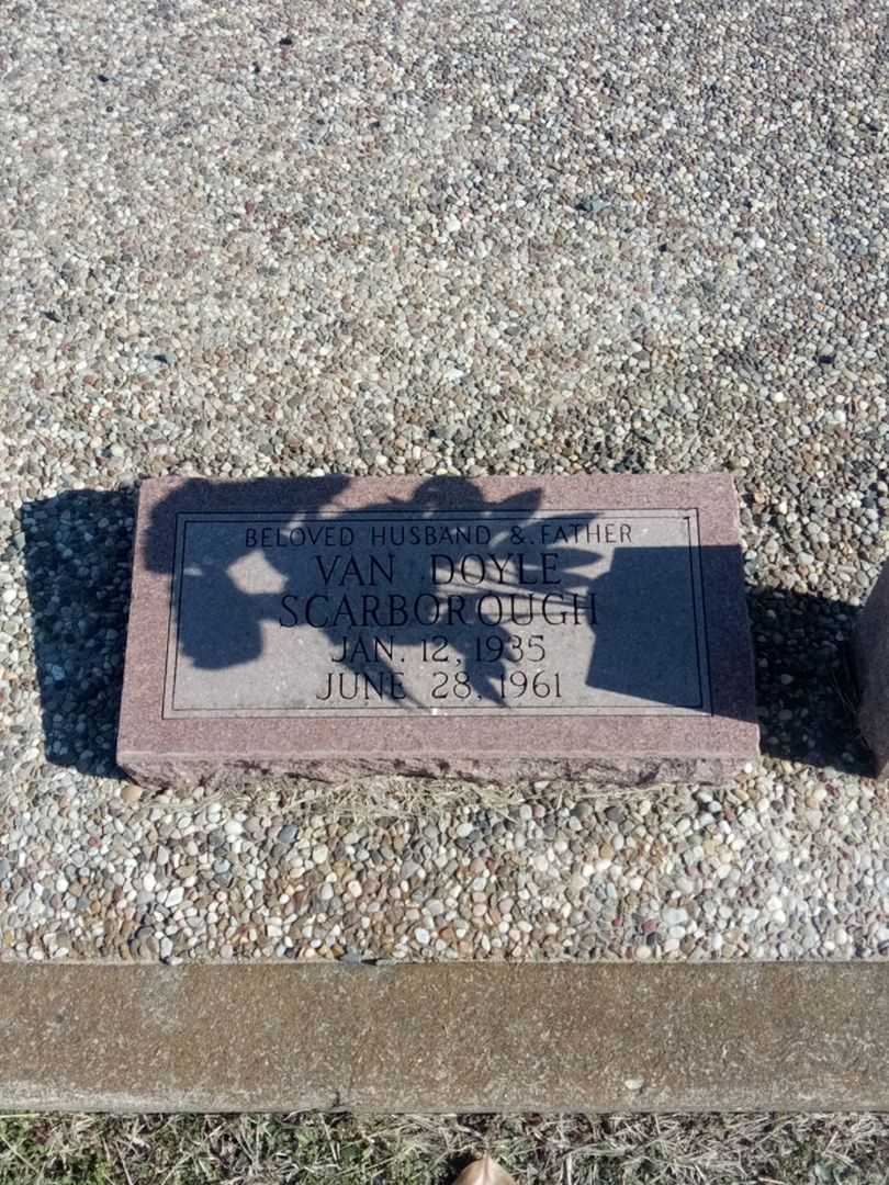 Van Doyle Scarborough's grave. Photo 1