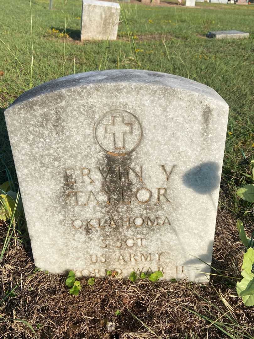 Ervin V. Taylor's grave. Photo 1