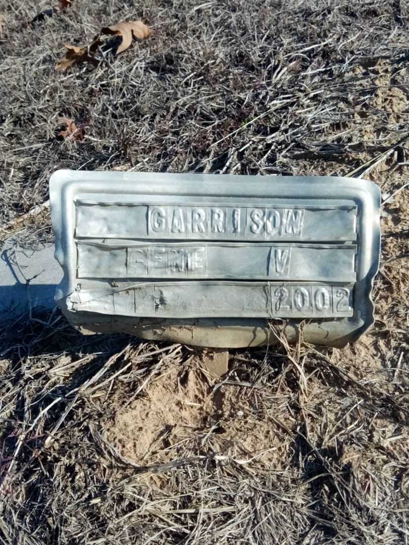 Gene V. Garrison's grave. Photo 1