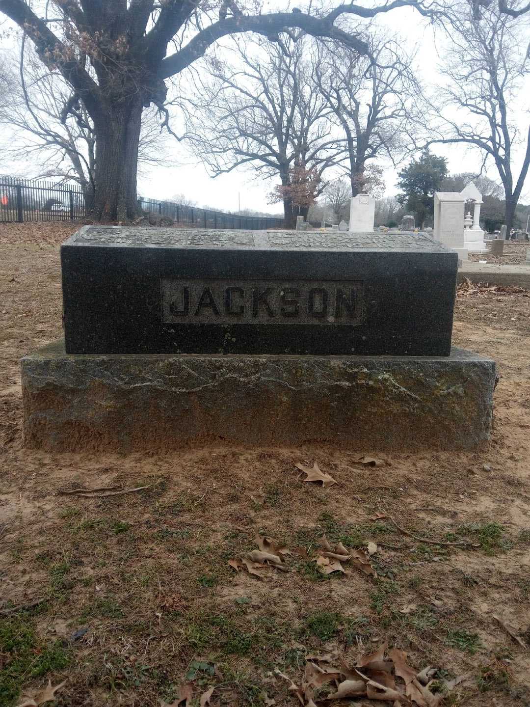 H. V. Jackson's grave. Photo 1