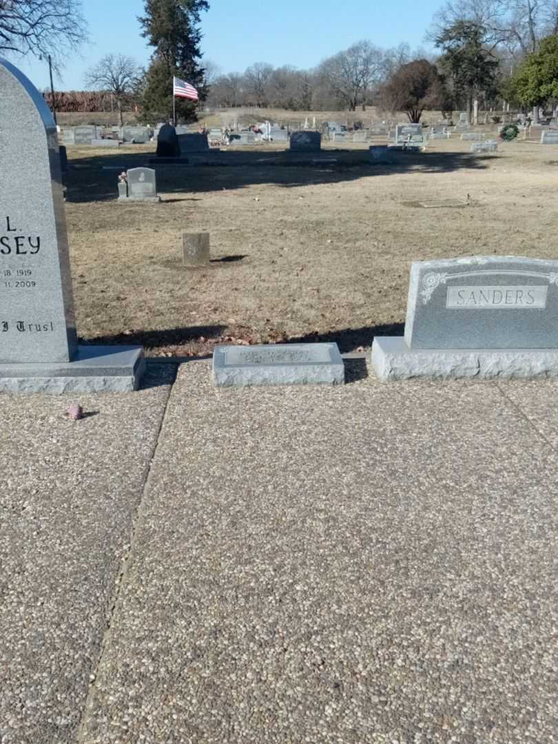 James H. Sanders's grave. Photo 2