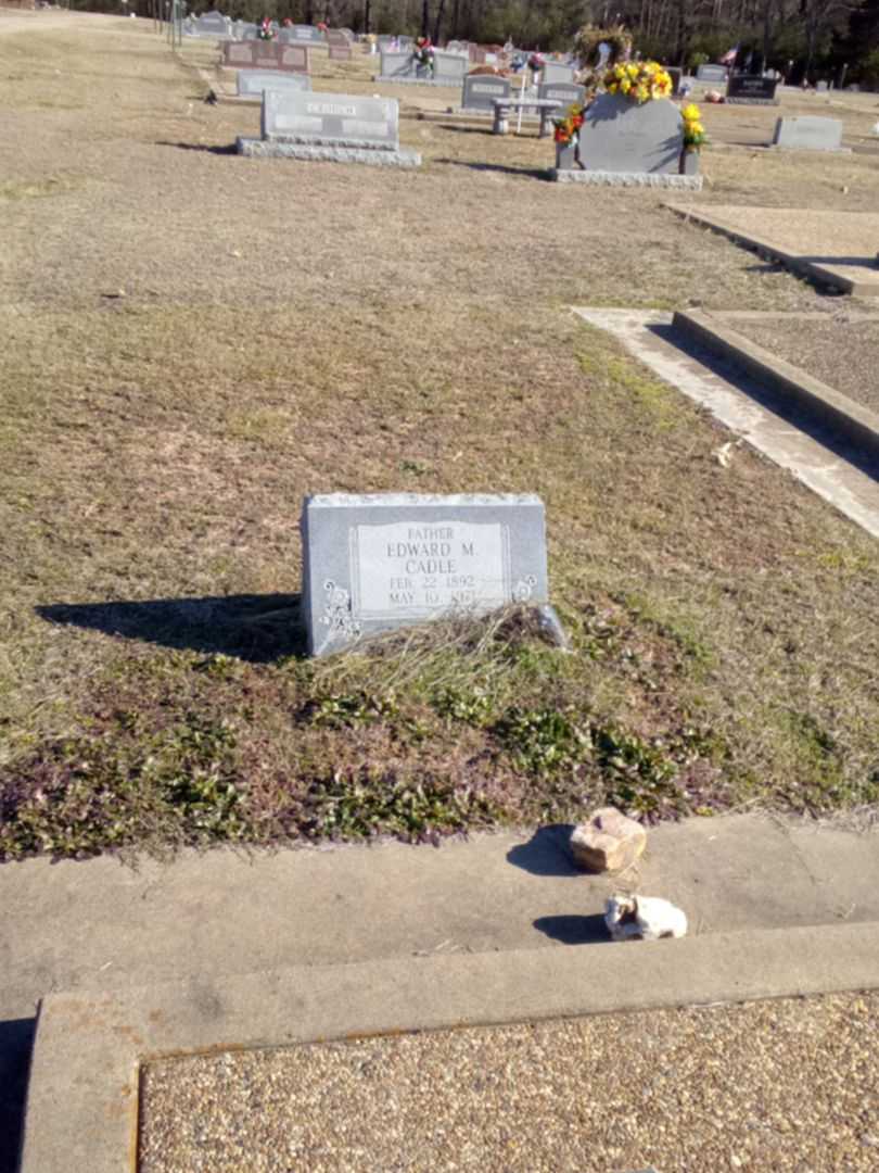 Edward M. Cadle's grave. Photo 2