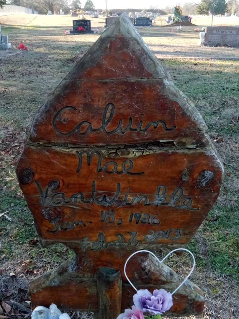 Calvin Mae VanWinkle's grave. Photo 3