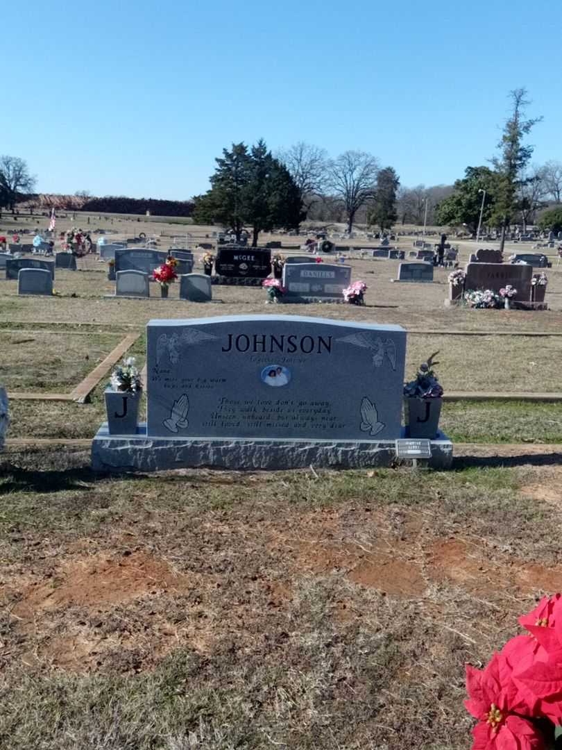 Jessie Joan Earnest Johnson's grave. Photo 2