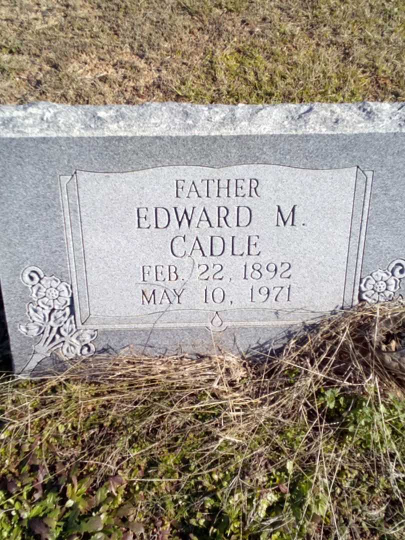 Edward M. Cadle's grave. Photo 1