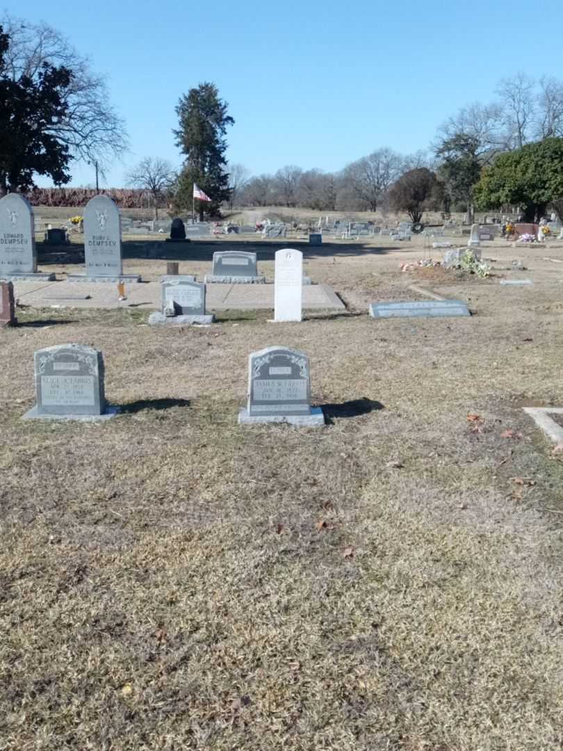 James W. Farris's grave. Photo 2