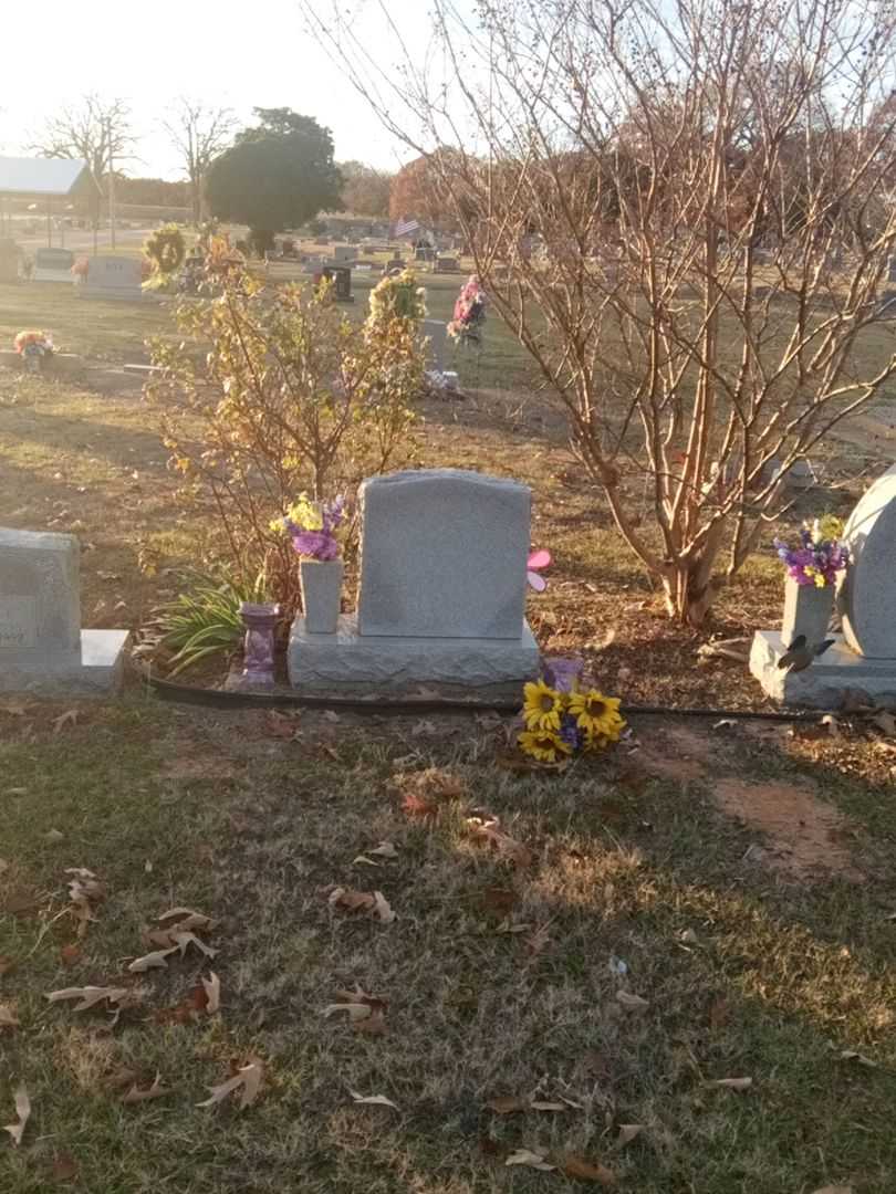 Kimberly Jo Dagenhart's grave. Photo 2