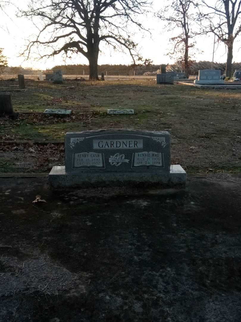 Rennie Mae Gardner's grave. Photo 2