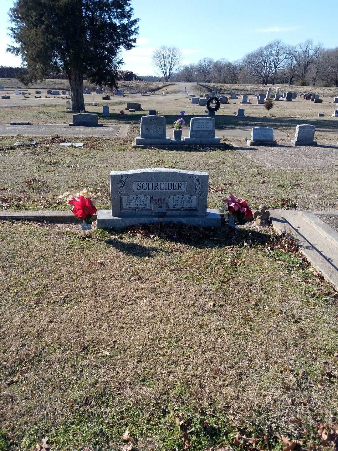 Frederick P. Schreiber's grave. Photo 2