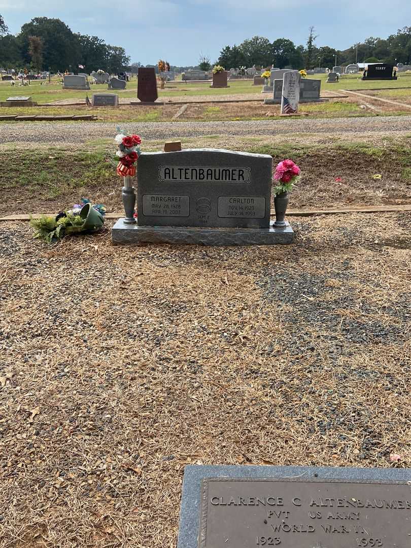 Clarence Carlton Altenbaumer's grave. Photo 2