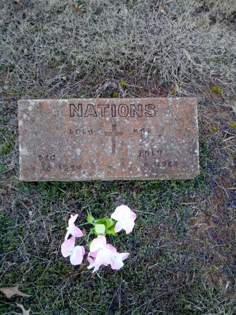 Lola Mae Nations's grave. Photo 1