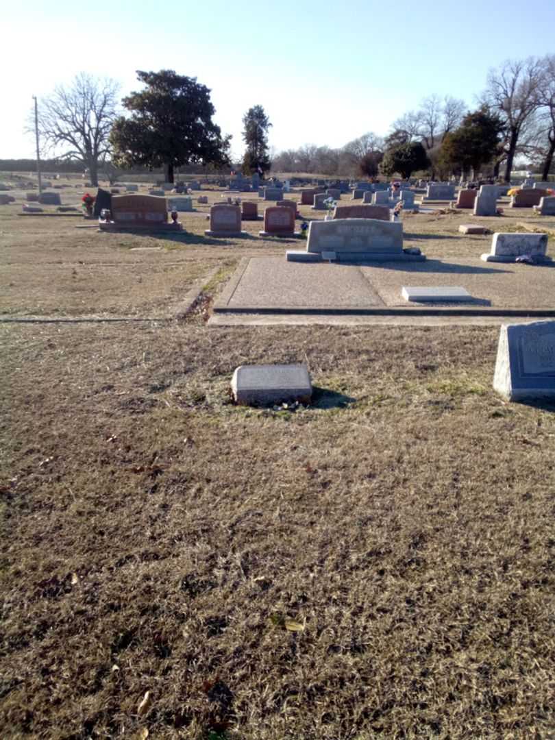 John W. Lanier's grave. Photo 2