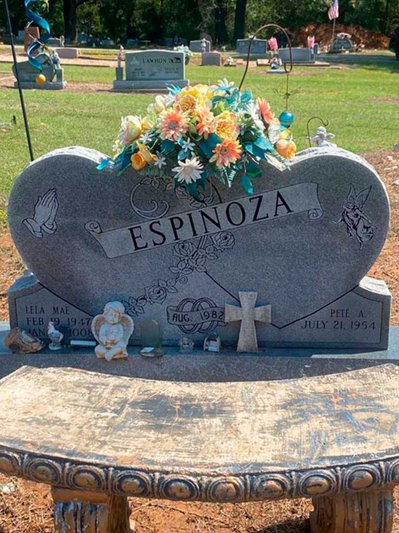 Bryan Espinoza's grave. Photo 1