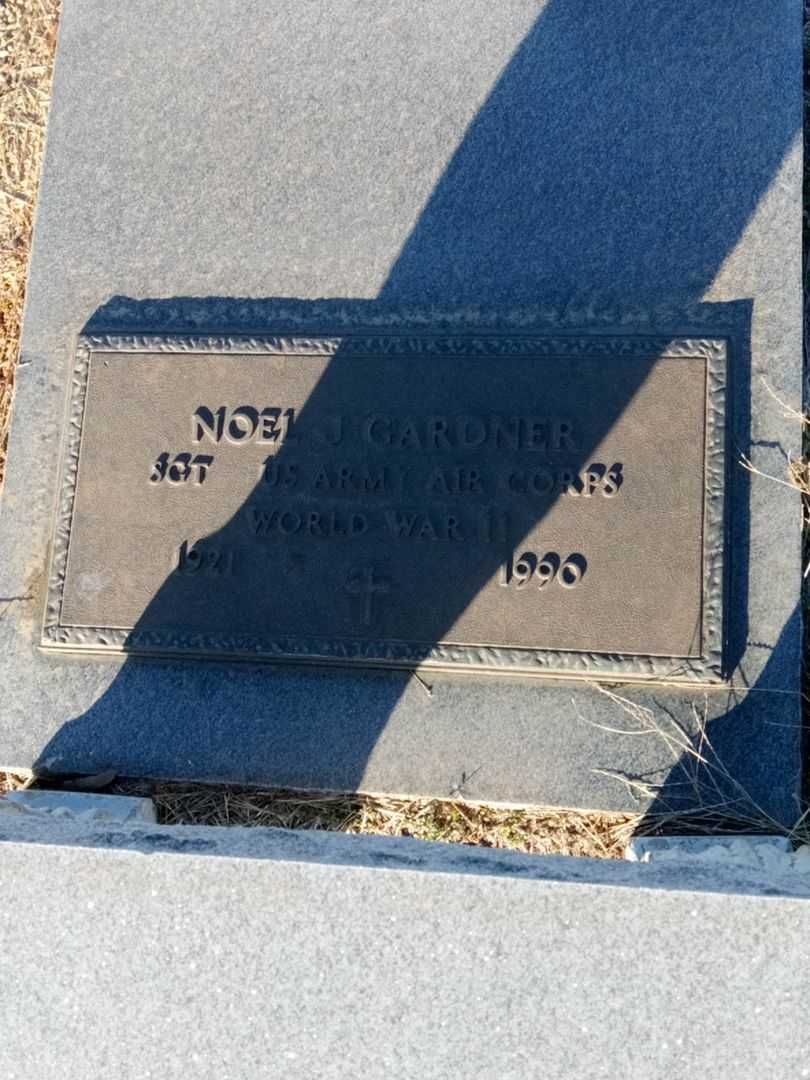Noel J. Gardner's grave. Photo 3