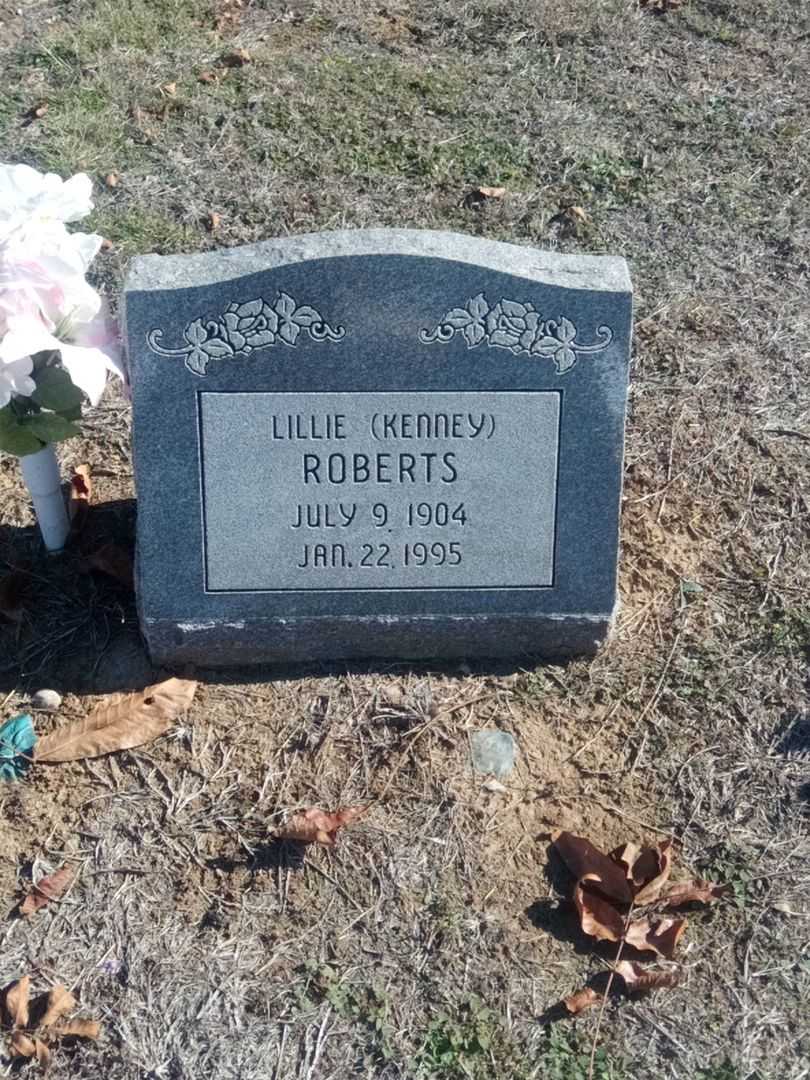 Lillie Kenney Roberts's grave. Photo 1