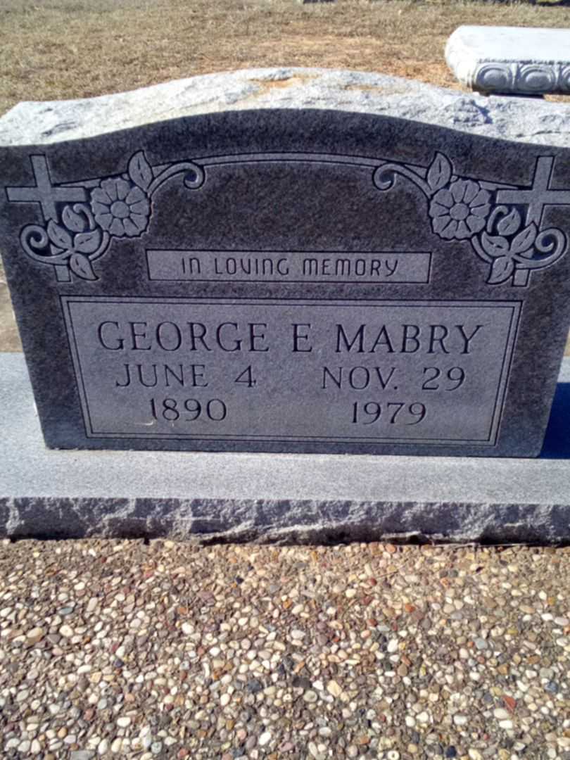 George E. Mabry's grave. Photo 1
