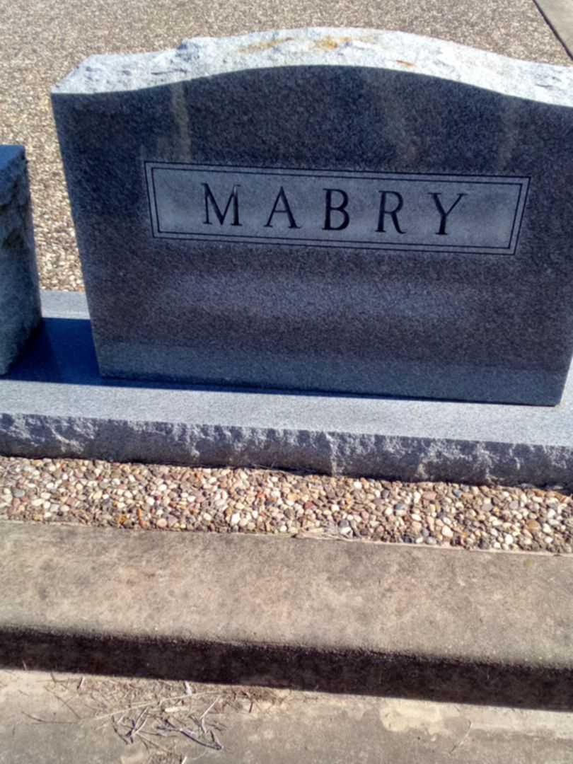 George E. Mabry's grave. Photo 3