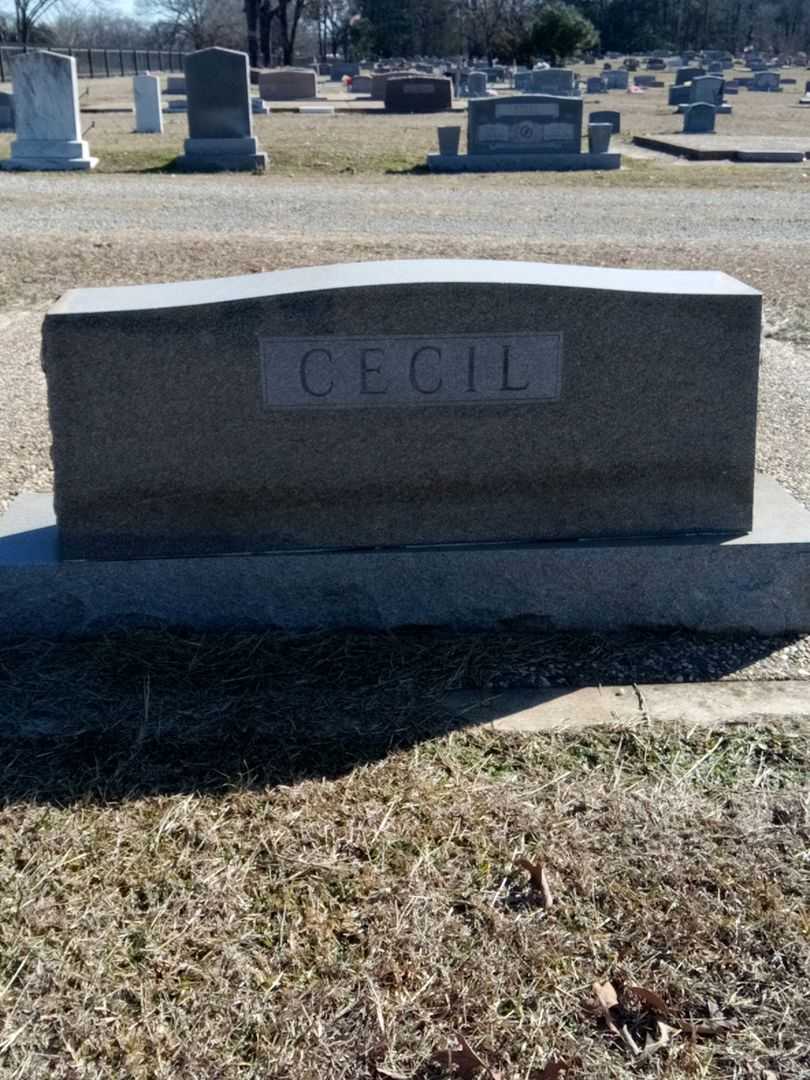 Nanie Vaughan Cecil's grave. Photo 3