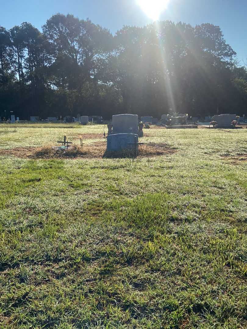 Clyde Kirby's grave. Photo 2