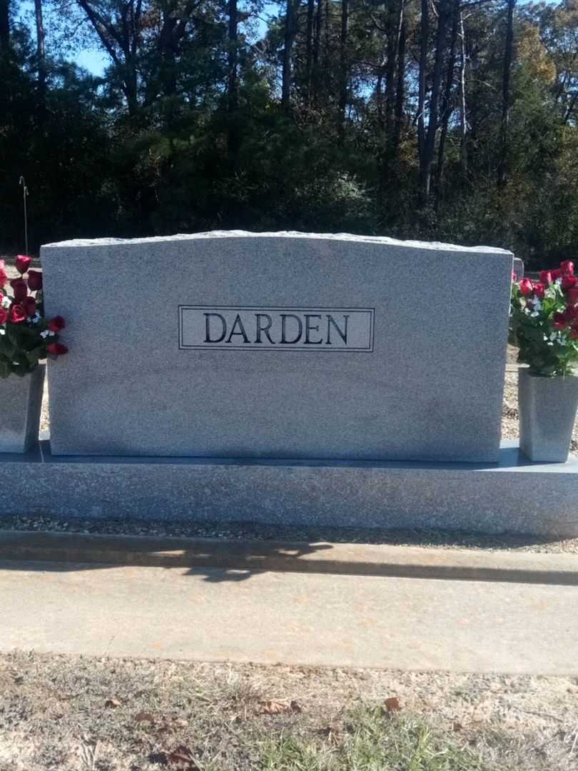 Walter Terrel Darden's grave. Photo 3