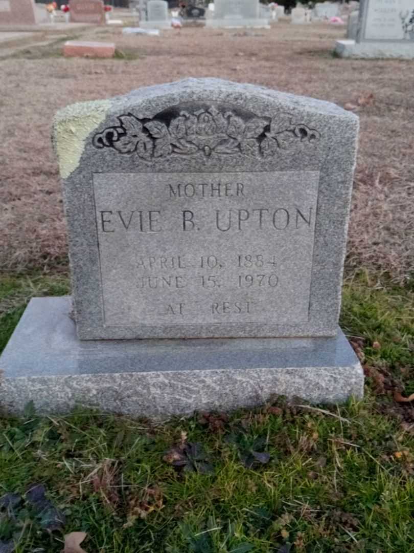 Evie B. Upton's grave. Photo 1