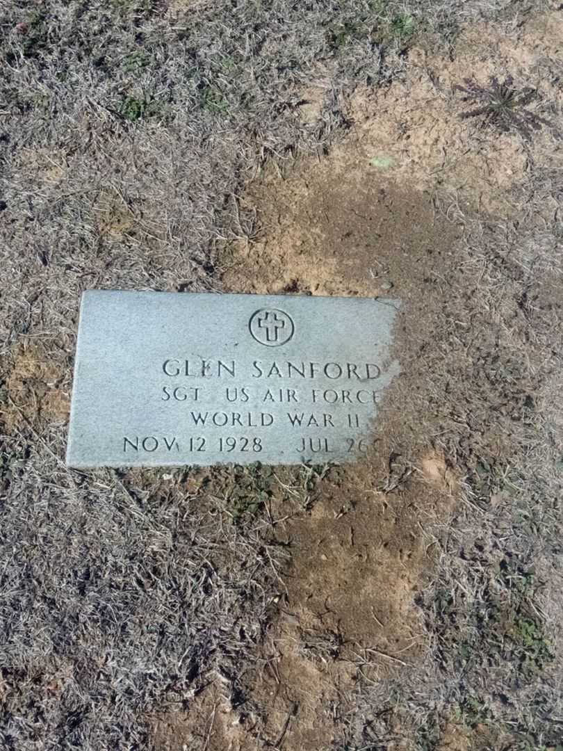 Glen Sanford's grave. Photo 4