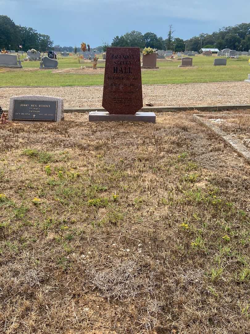 Brandon Steven Hall's grave. Photo 2