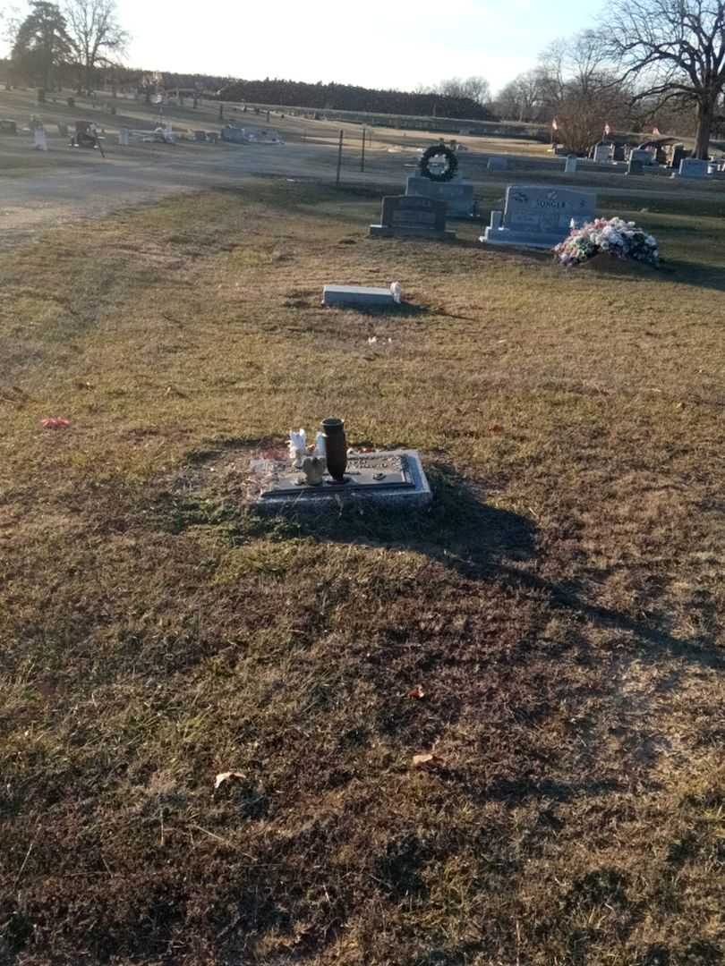 Oletha Mae Schenck's grave. Photo 2