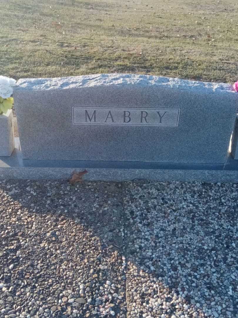 M. L. "Smokey" Mabry's grave. Photo 3