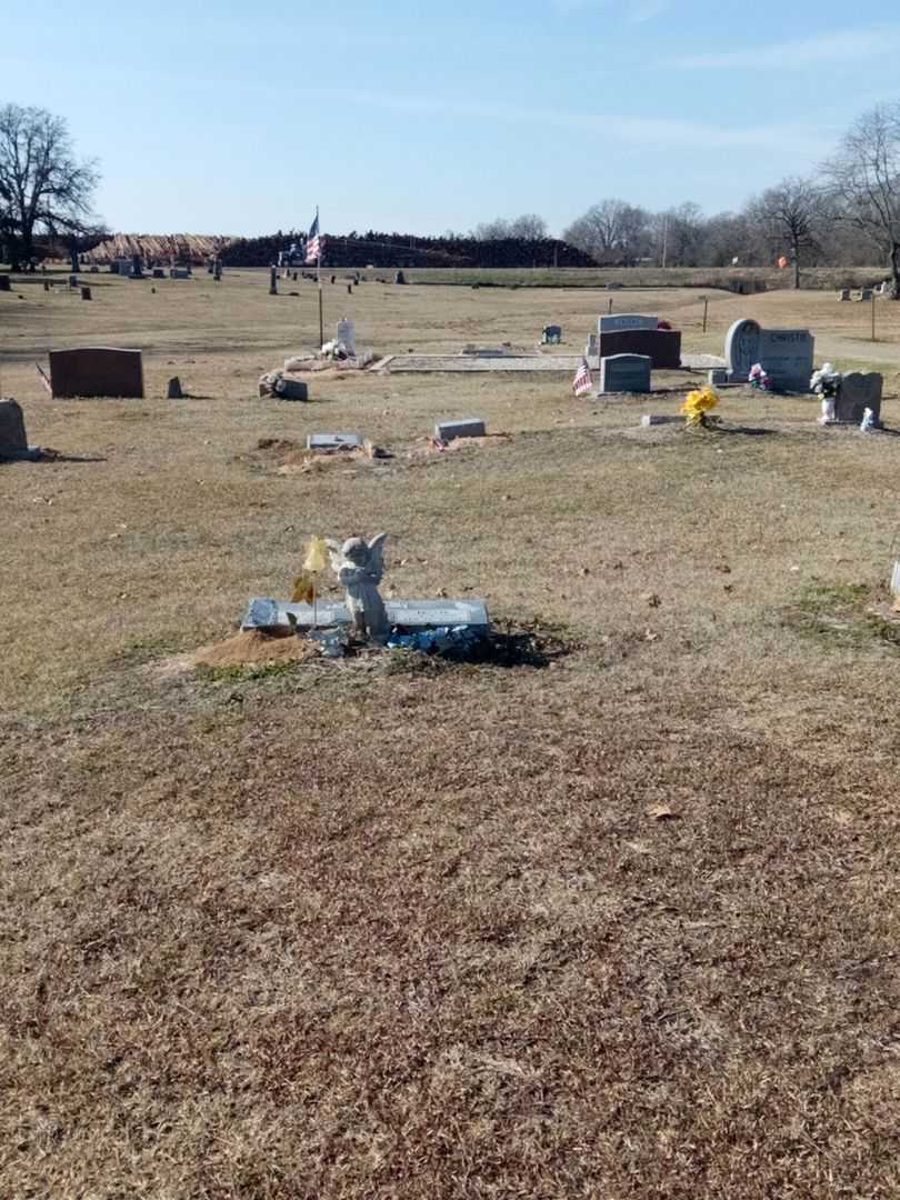 Joy Hale's grave. Photo 2
