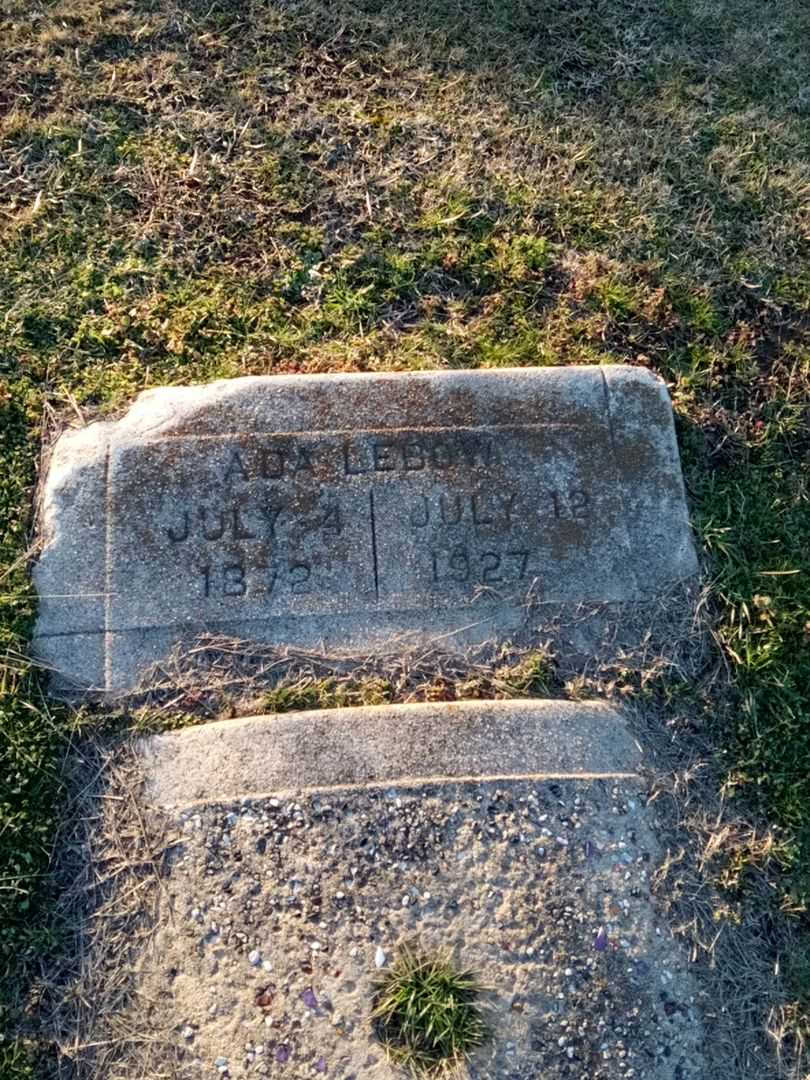 Ada Lebow's grave. Photo 1
