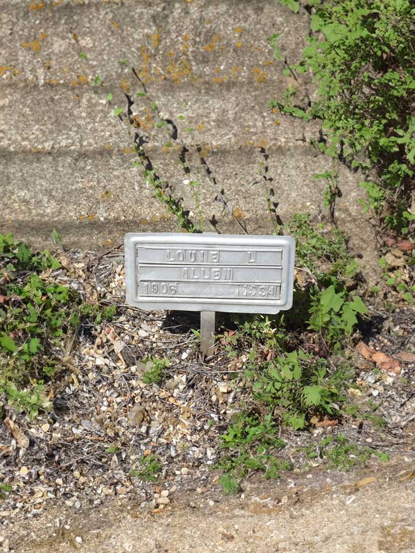 Louie L. Allen's grave. Photo 2