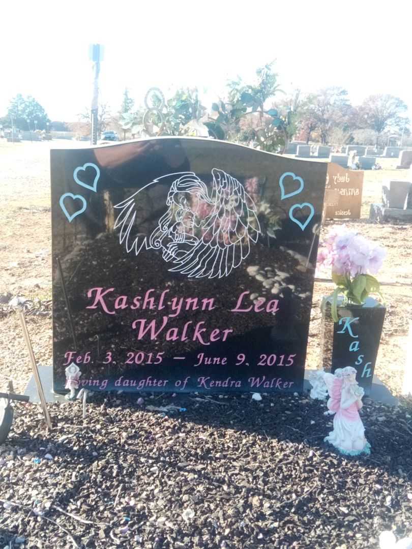 Kashlynn Lea Walker's grave. Photo 1