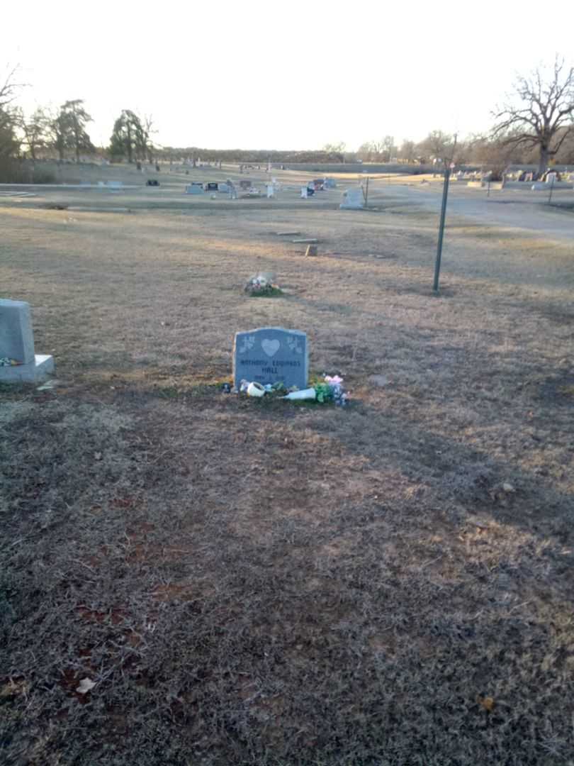 Anthony Edwards Hall's grave. Photo 2