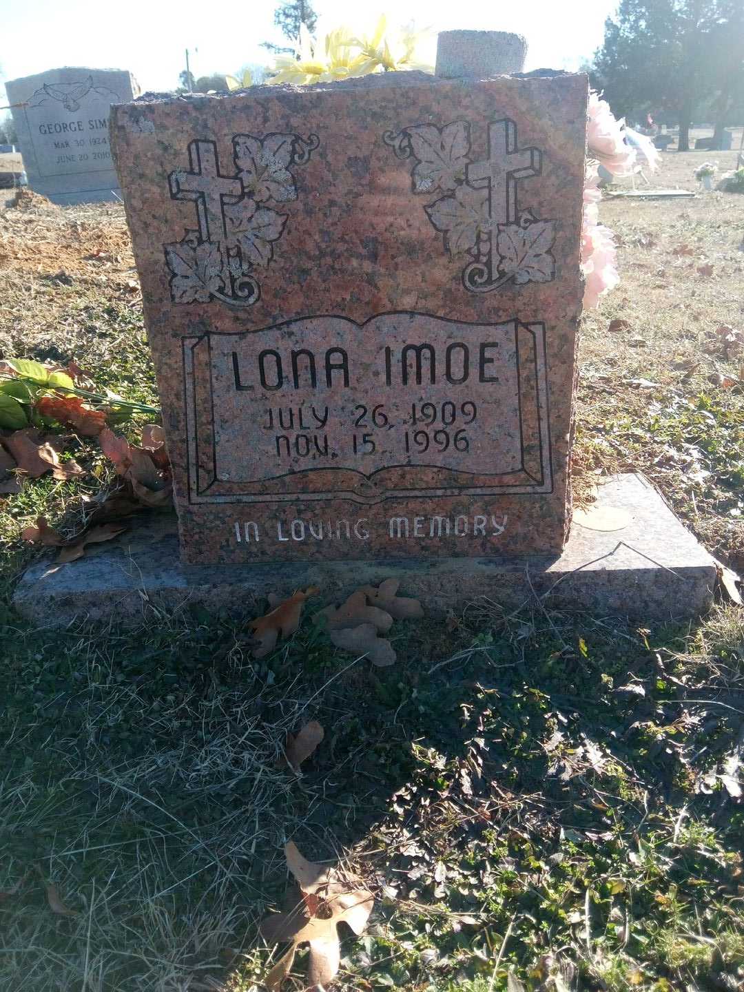 Lona Imoe's grave. Photo 1