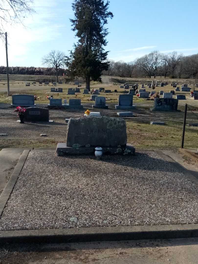 Miles L. Lawrence's grave. Photo 2