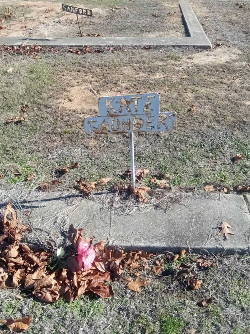 Kate Saunders's grave. Photo 2