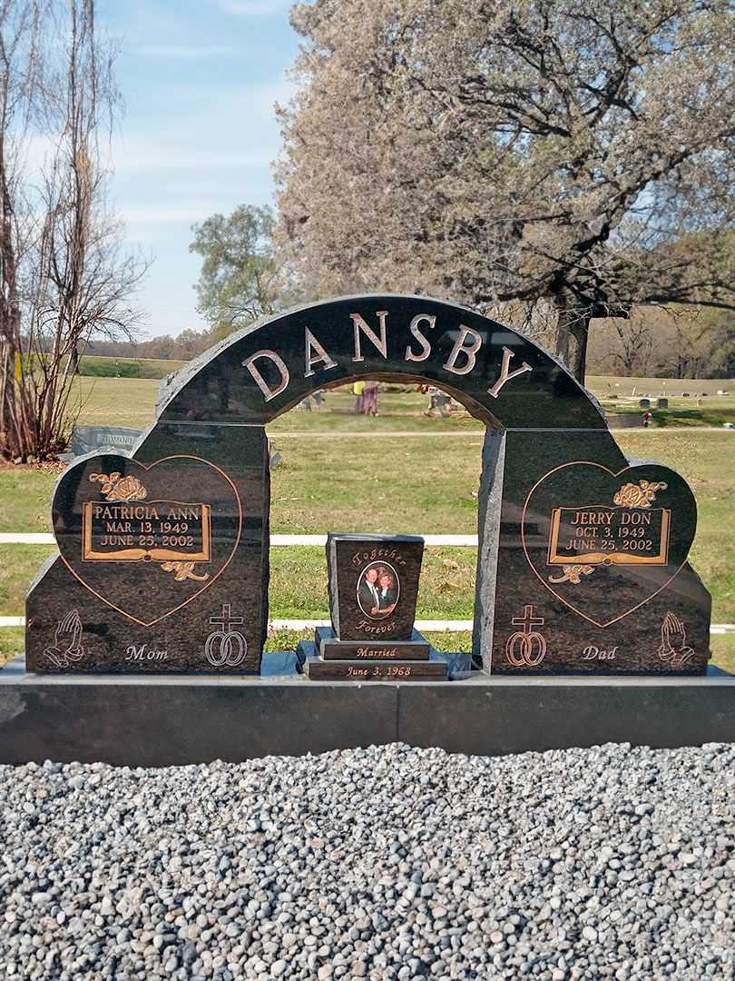 Patricia Ann Dansby's grave. Photo 1