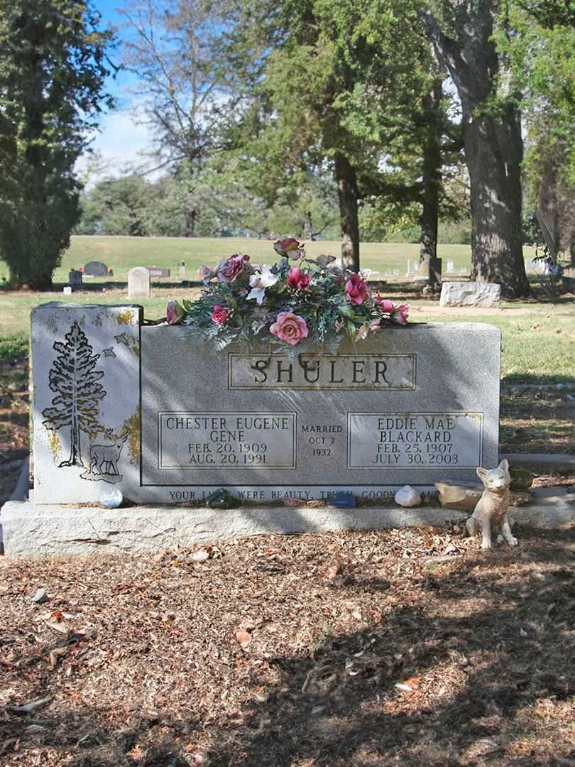 Chester Eugene "Gene" Schuler's grave. Photo 1
