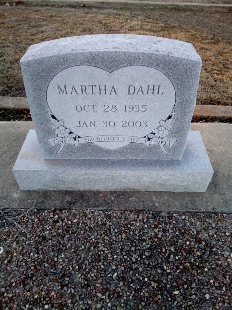 Martha Dahl's grave. Photo 1