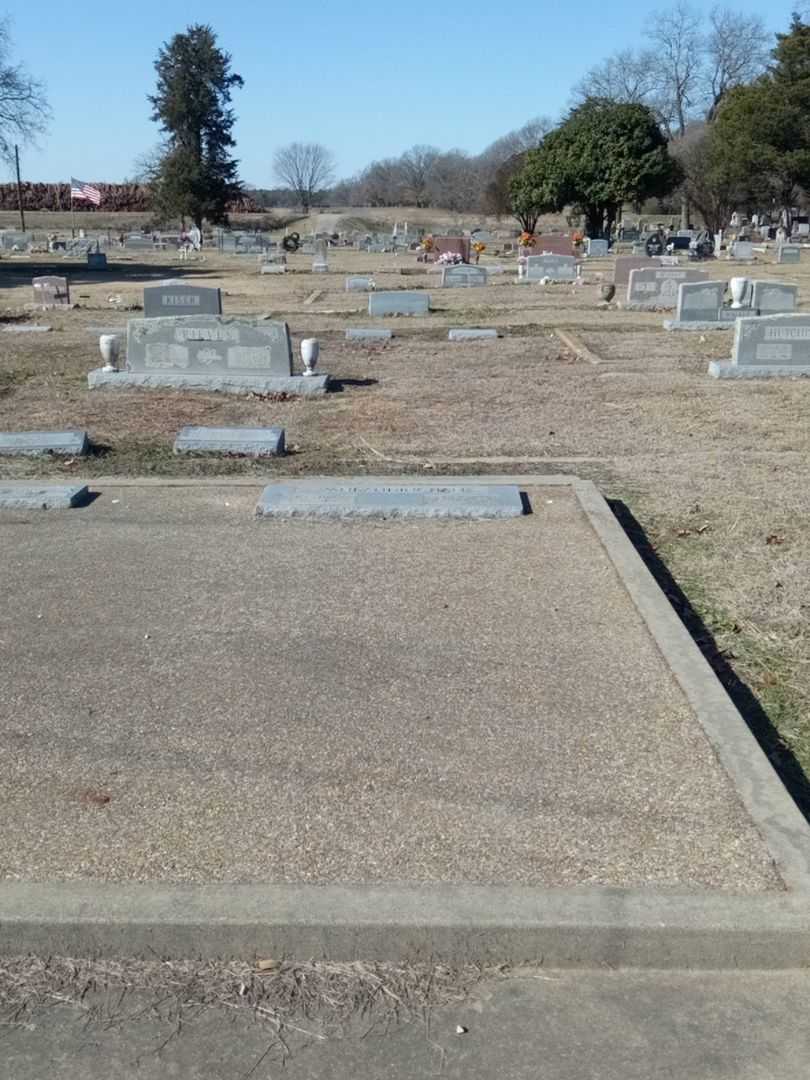 M. George Vanlandingham's grave. Photo 2