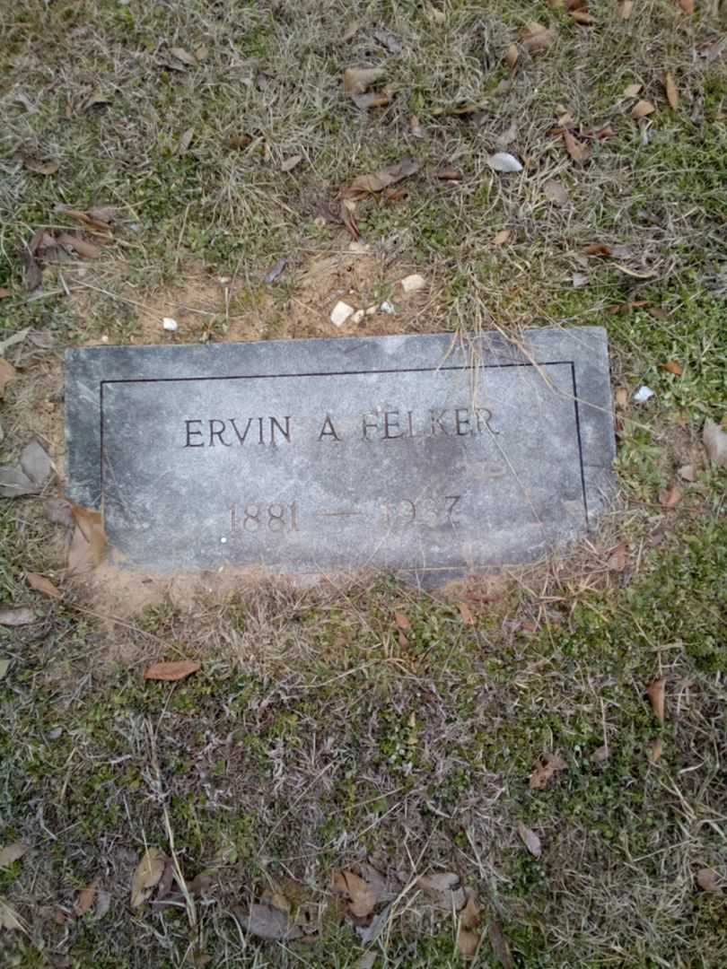 Ervin A. Felker's grave. Photo 3