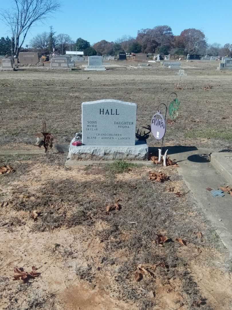 Jackie Dean Hall's grave. Photo 2