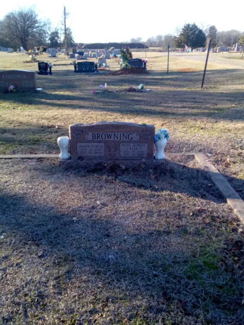 Nova Audrey Reed Browning's grave. Photo 2