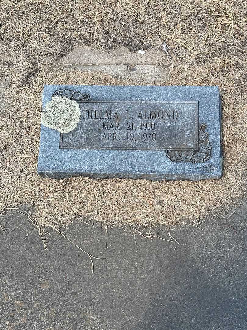 Thelma L. Almond's grave. Photo 1