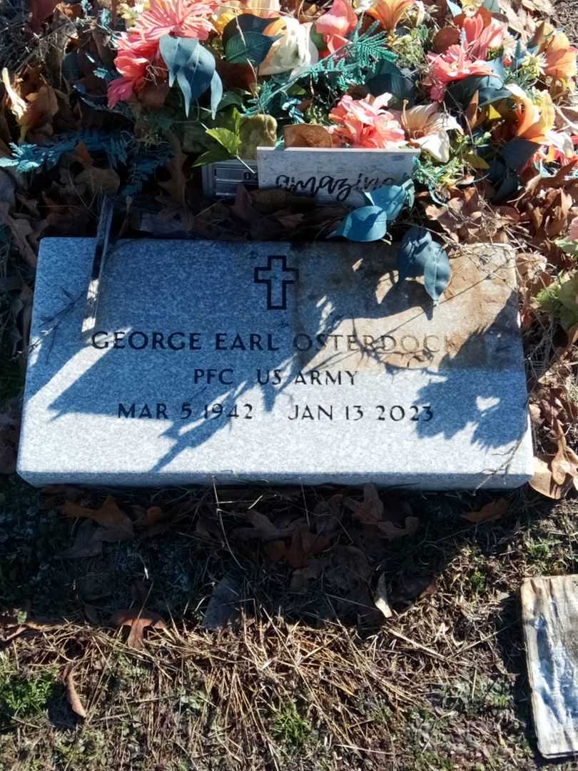 George Earl Osterdock's grave. Photo 1