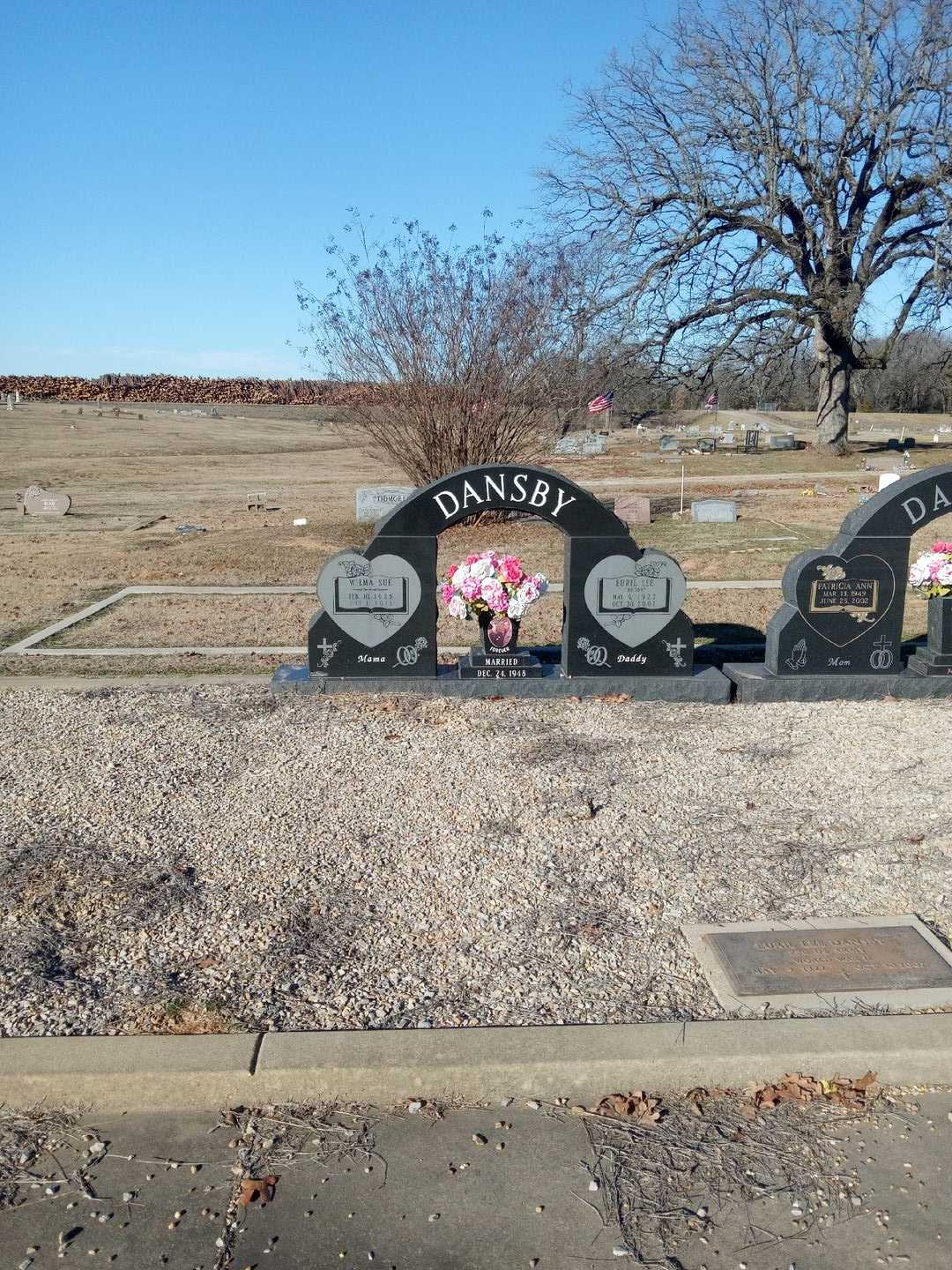 Wilma Sue Dansby's grave. Photo 2