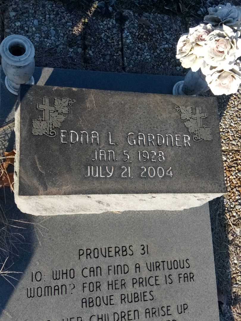 Edna L. Gardner's grave. Photo 1