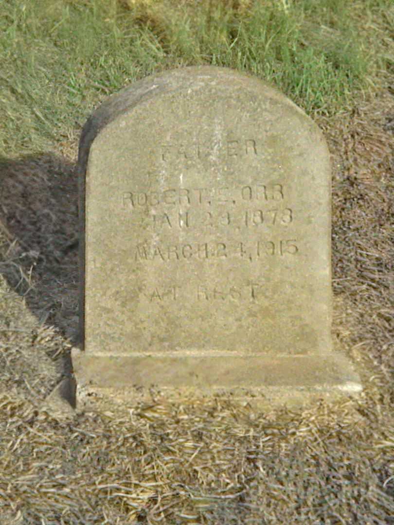 Robert E. Orr's grave. Photo 3